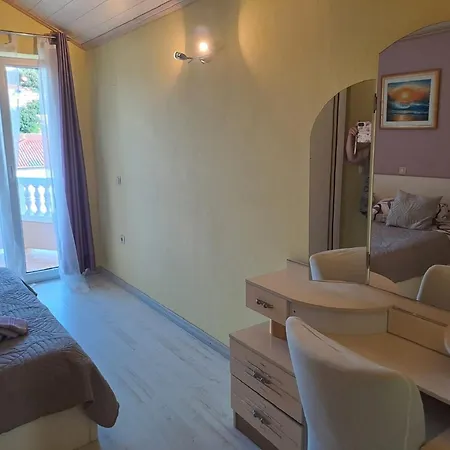 Gordana - Two Bedroom With Balcony And Sea View *