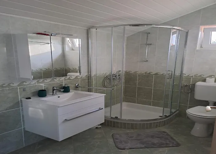 Gordana - Two Bedroom With Balcony And Sea View *
