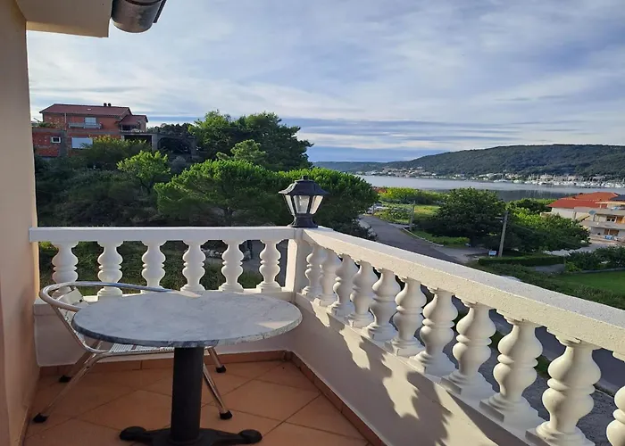 Daire Gordana - Two Bedroom With Balcony And Sea View