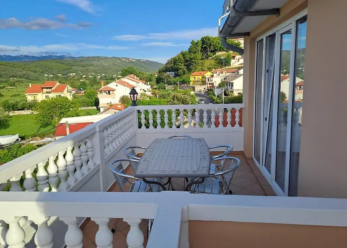 Gordana - Two Bedroom With Balcony And Sea View * Rab Town